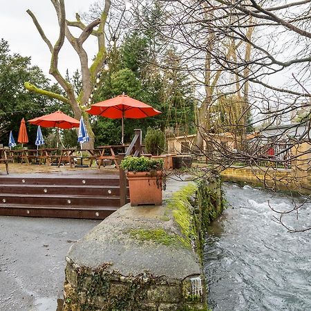 Duke Of Wellington Hotel Bourton-on-the-Water Bagian luar foto